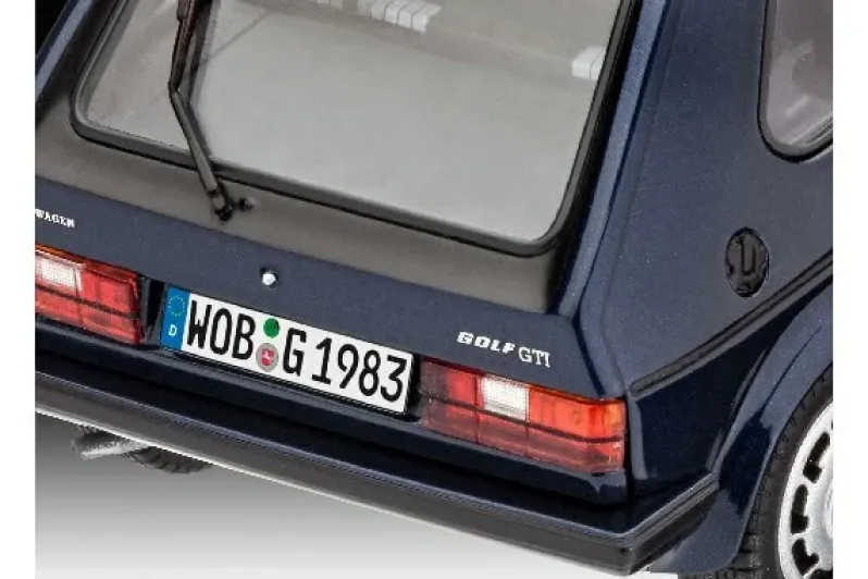 35 Years VW Golf GTI Pirelli