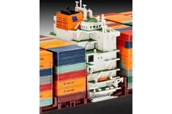 Container Ship COLOMBO EXPRESS