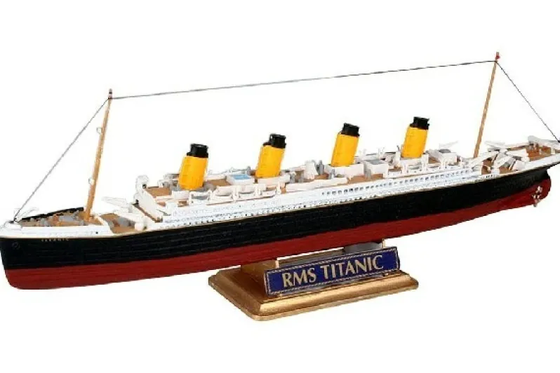Model Set R,M,S, Titanic