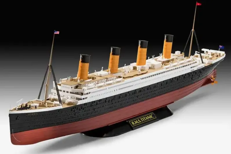 R.M.S. Titanic 1:600 click system